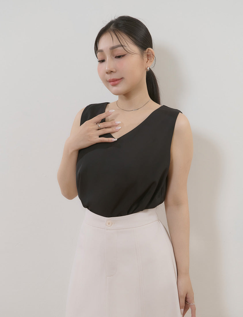 MISS. Minimal V-Neck Chiffon Wide Strap Plus Size Tank Top