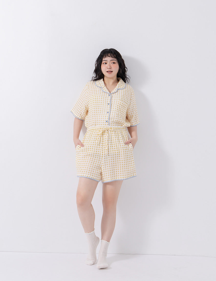 Skin-Friendly Gingham Contrast Ruffle Casual Plus Size Shorts
