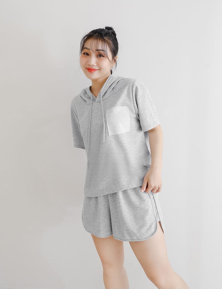 Reverse Square Pocket Plus Size Hooded Top