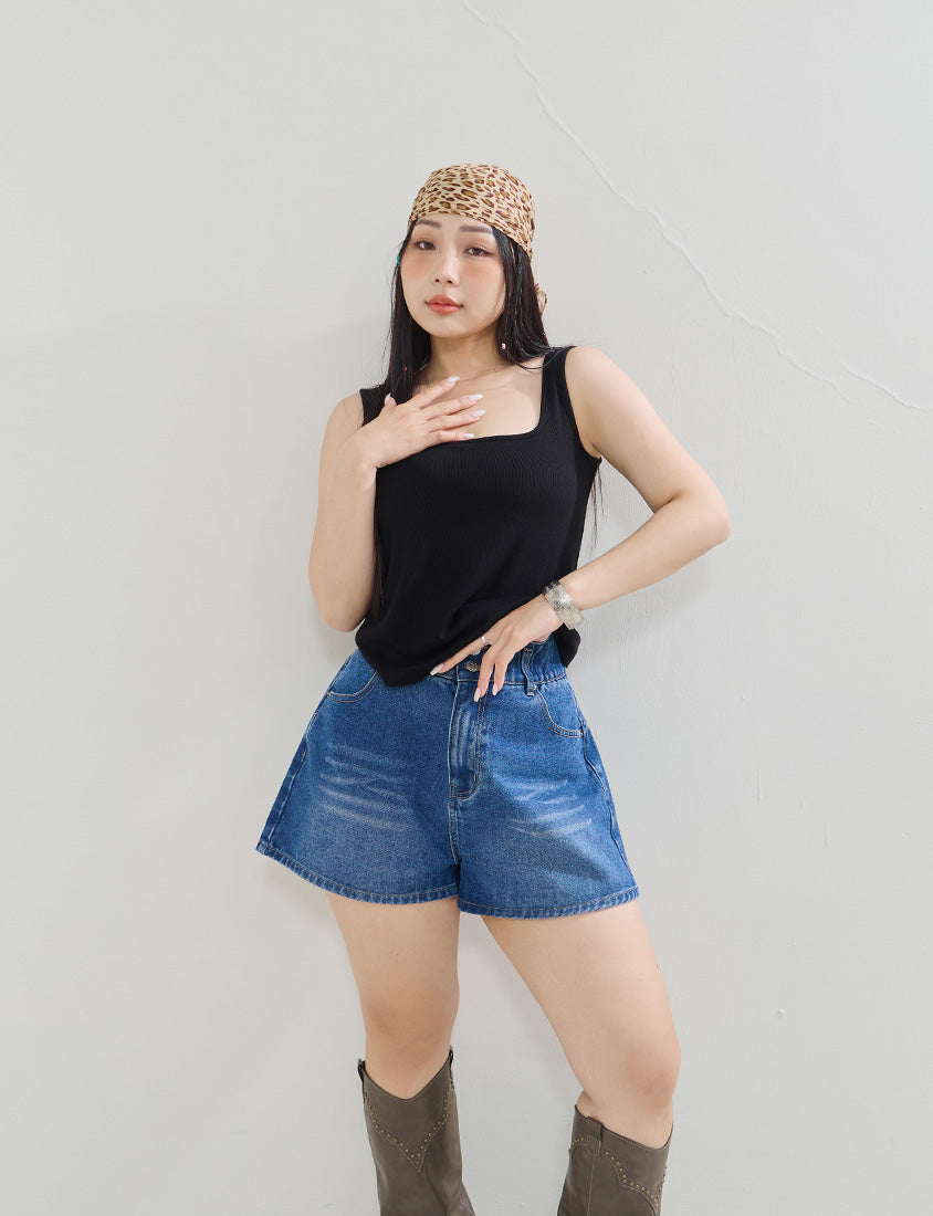 MUA! Sexy Open-Back Square Neck Plus Size Tank Top
