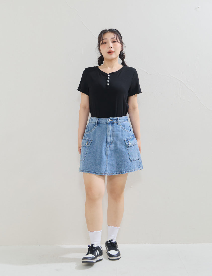 Half-Placket Shell Button Stretch Plus Size Top