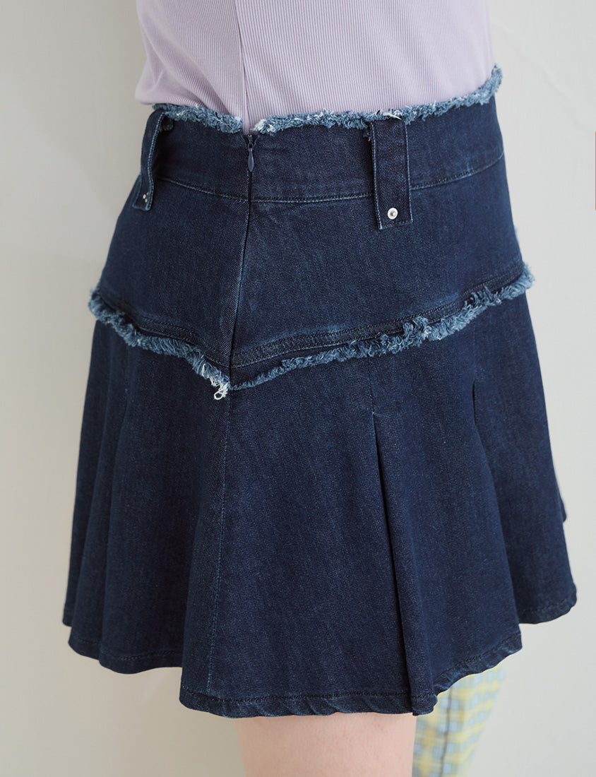 Sweet & Edgy Frayed Denim Pleated Plus Size Mini Skirt