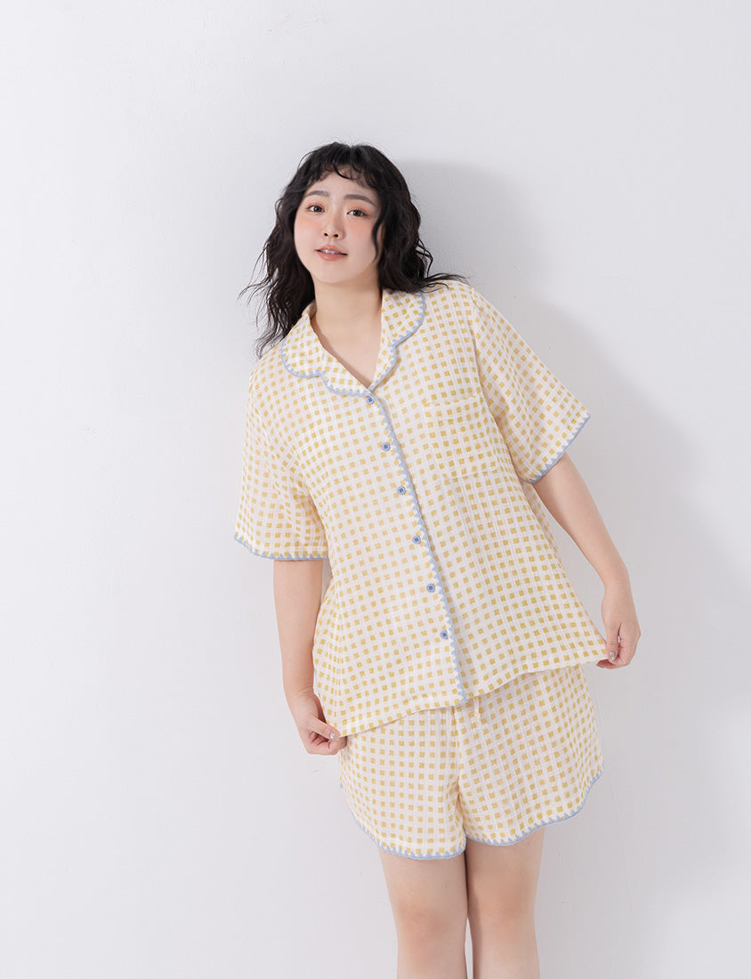 Skin-Friendly Gingham Contrast Ruffle Casual Plus Size Shorts