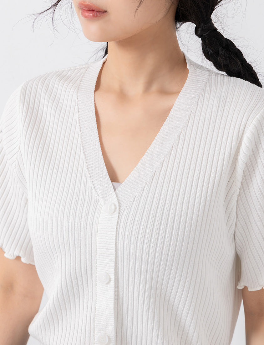 Playful Lettuce-Trim V-Neck Short Sleeve Knit Plus Size Top