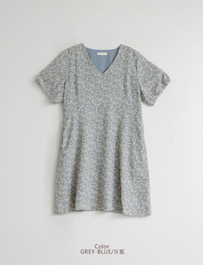 Japanese Style Floral Puff Sleeve V-Neck Plus Size Mini Dress
