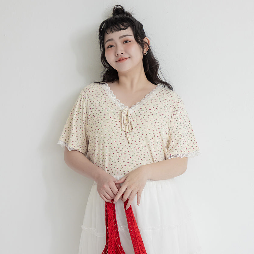 Cottage Lace Floral Ribbed Plus Size Tee