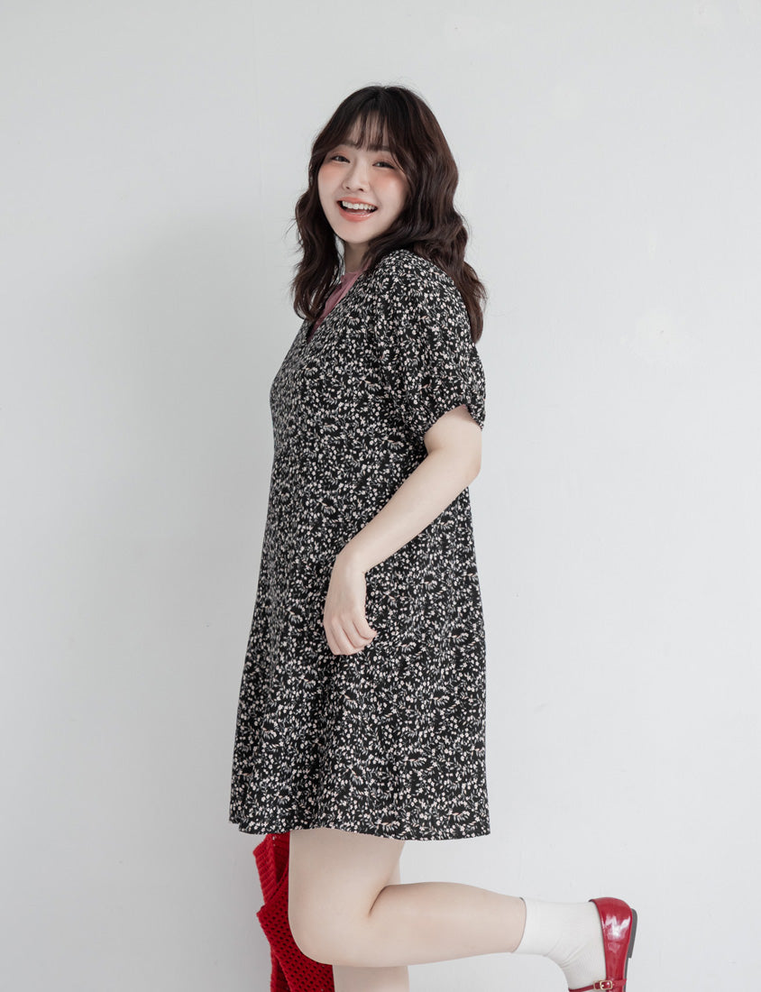 Japanese Style Floral Puff Sleeve V-Neck Plus Size Mini Dress