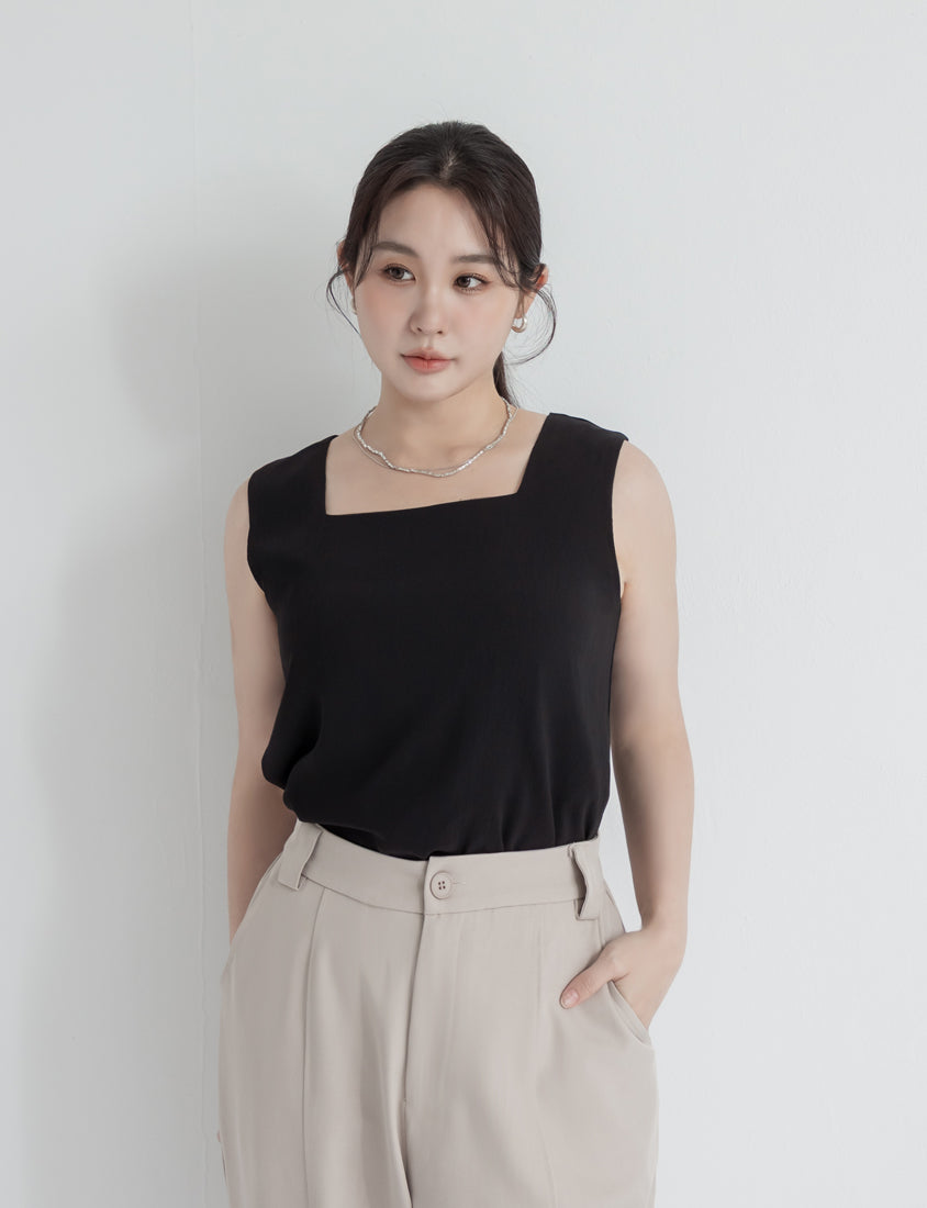 MISS. Textured Crinkle Chiffon Square Neck Plus Size Tank Top