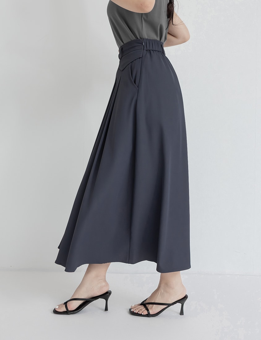 MISS. Slim Fit Tailored Pleated A-Line Plus Size Maxi Skirt