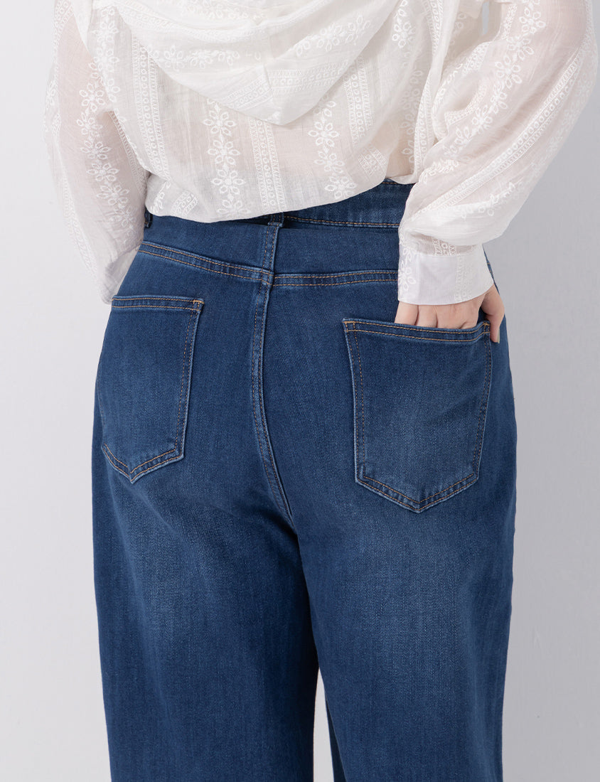 Perfect Long-Leg Stretchy Plus Size Jeans (Short)