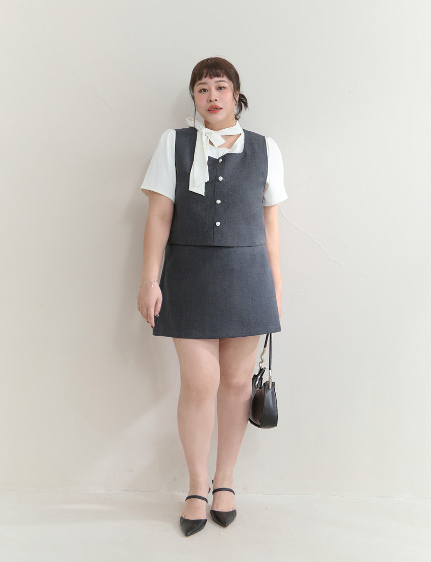 MISS. Korean Style Pearl Button Plus Size Tailored Vest