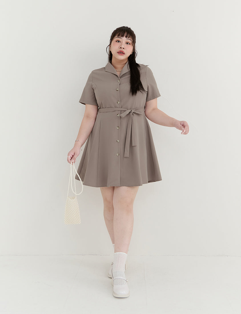 MISS. Twill Chiffon Collar Plus Size Mini Dress (With Belt)