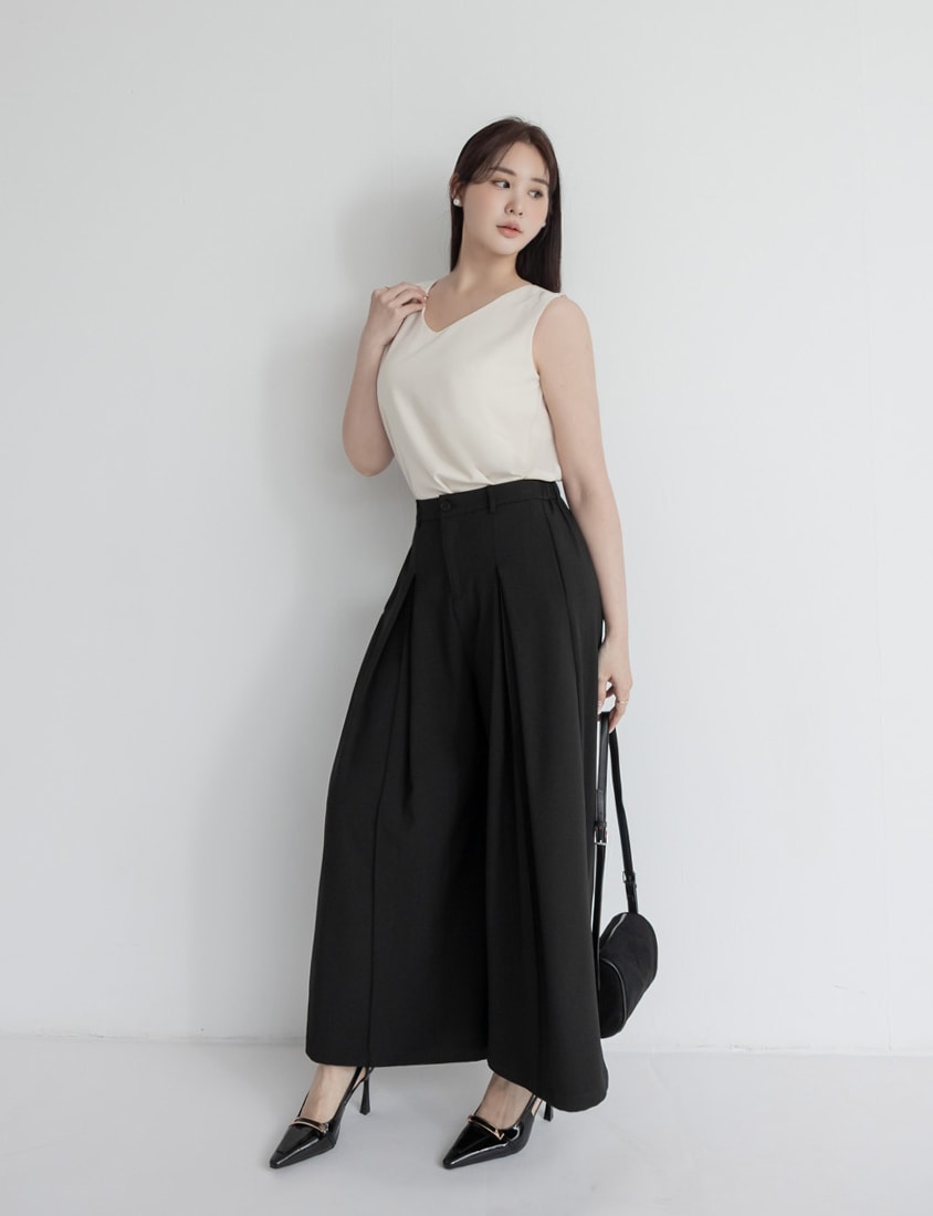 Pleated Cropped Plus Size Wide-Leg Pants