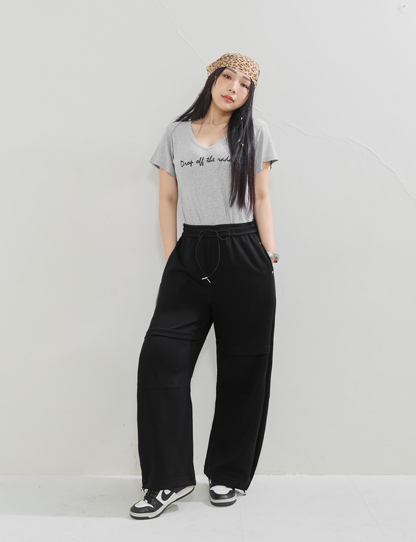 MUA! V-Neck Printed Ribbed Plus Size Top
