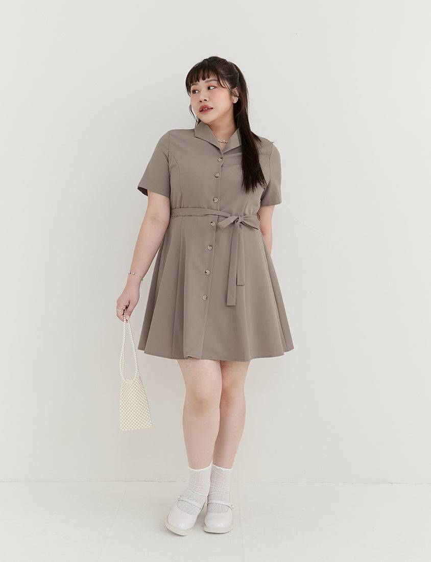 MISS. Twill Chiffon Collar Plus Size Mini Dress (With Belt)