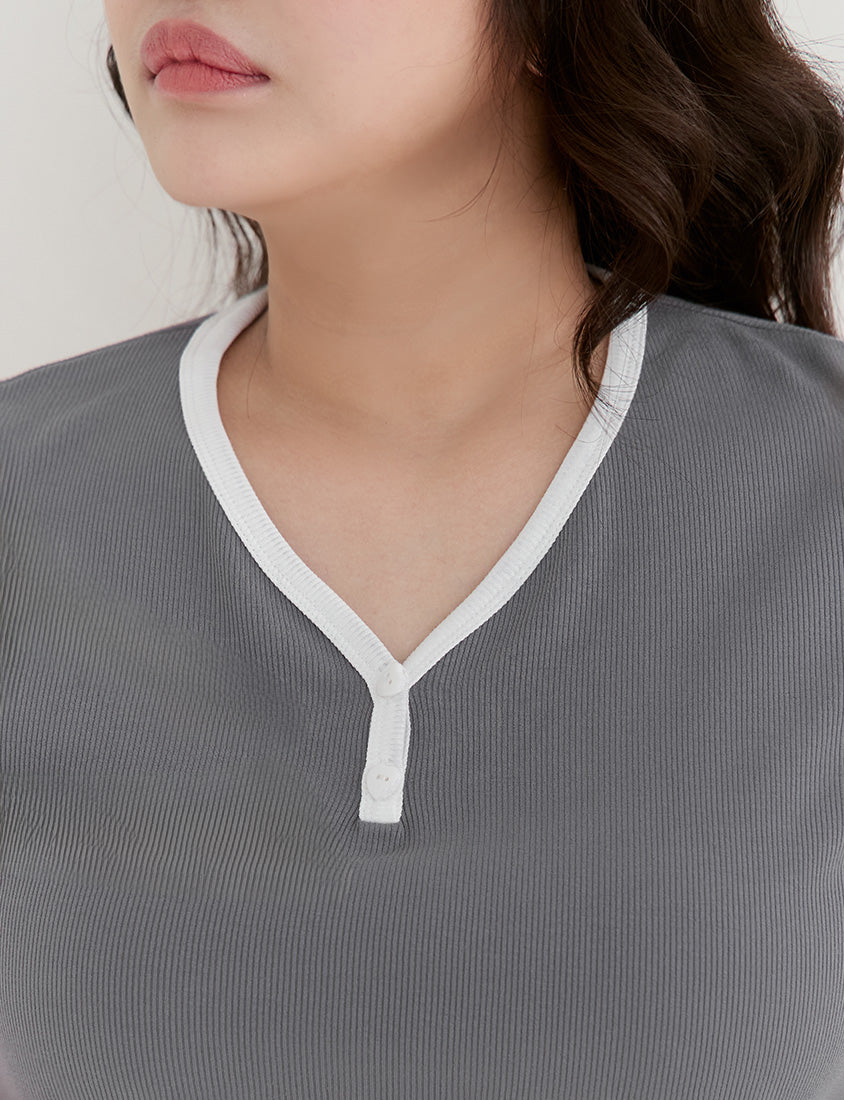 Simple V-Neck Contrast Ribbed Plus Size Tee