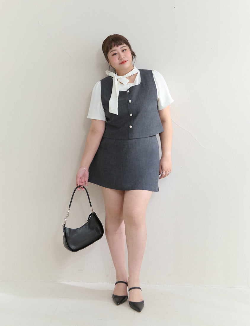 MISS. Korean Style Pearl Button Plus Size Tailored Vest