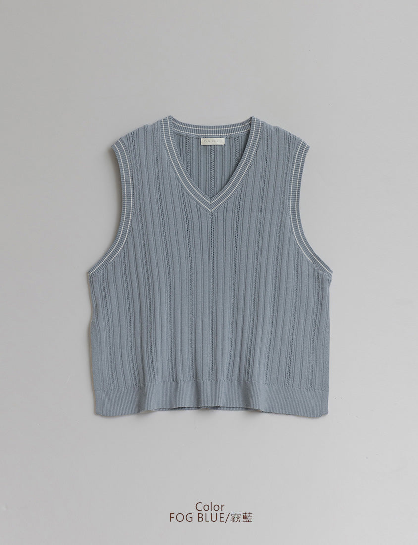 MISS. Korean Style Contrast V-Neck Plus Size Knit Vest