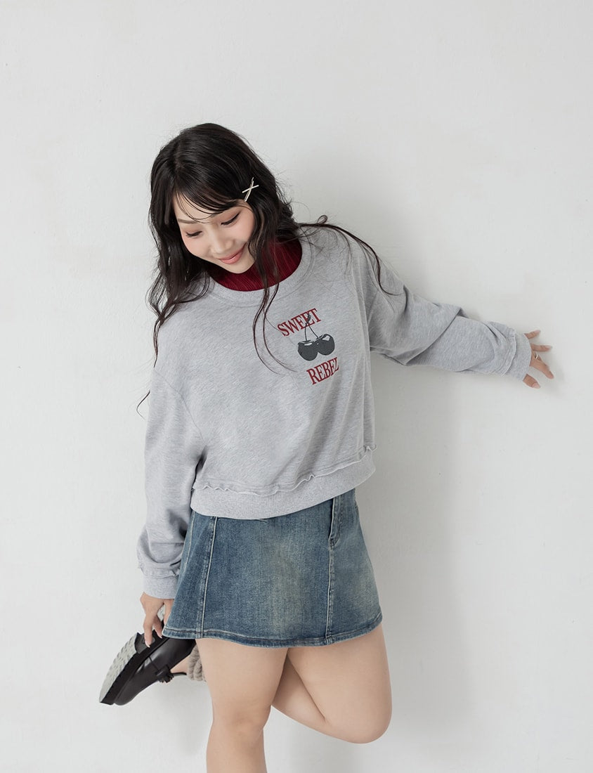 Cute Cherry Raw-Edge Oversized Sweatshirt
