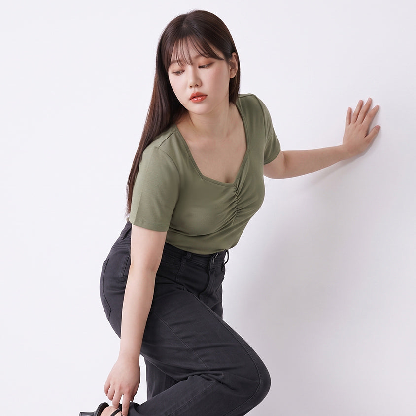 MUA! Sweet & Sexy Sweetheart Neck Cropped Plus Size Tee