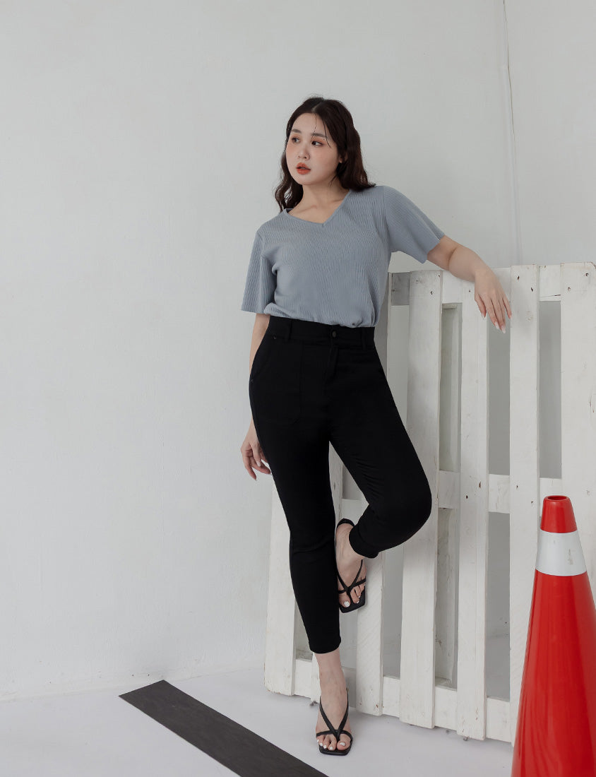 Tence Silky V-Neck Plus Size Ribbed Knit Top