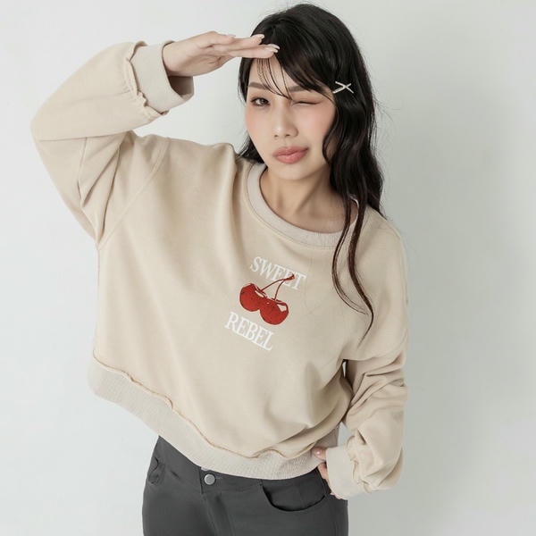 Cute Cherry Raw-Edge Oversized Sweatshirt
