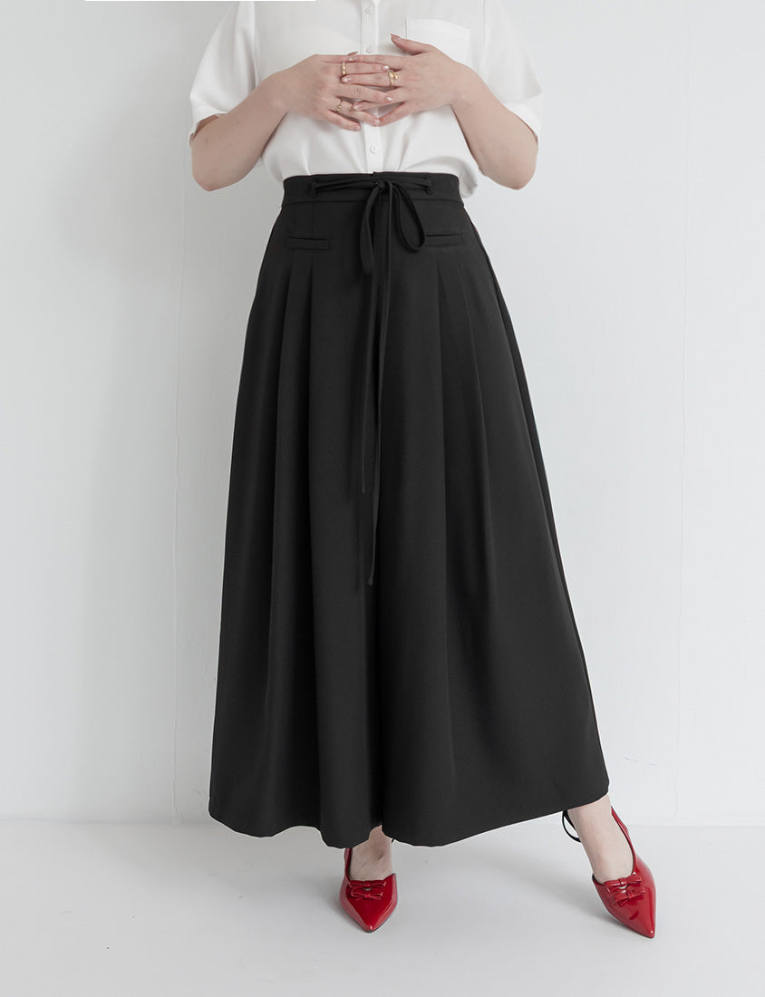 MISS. Pleated Cropped Plus Size Wide Leg Pants (With Waist Tie)