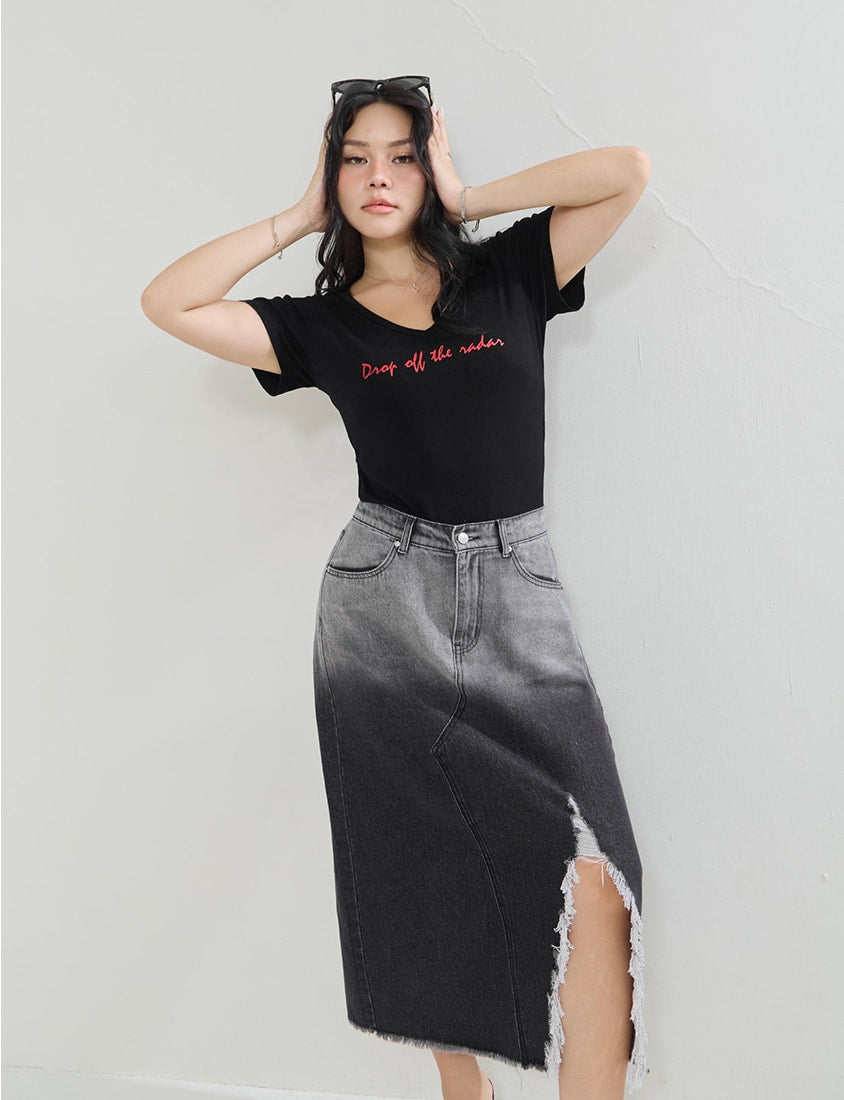 MUA! V-Neck Printed Ribbed Plus Size Top