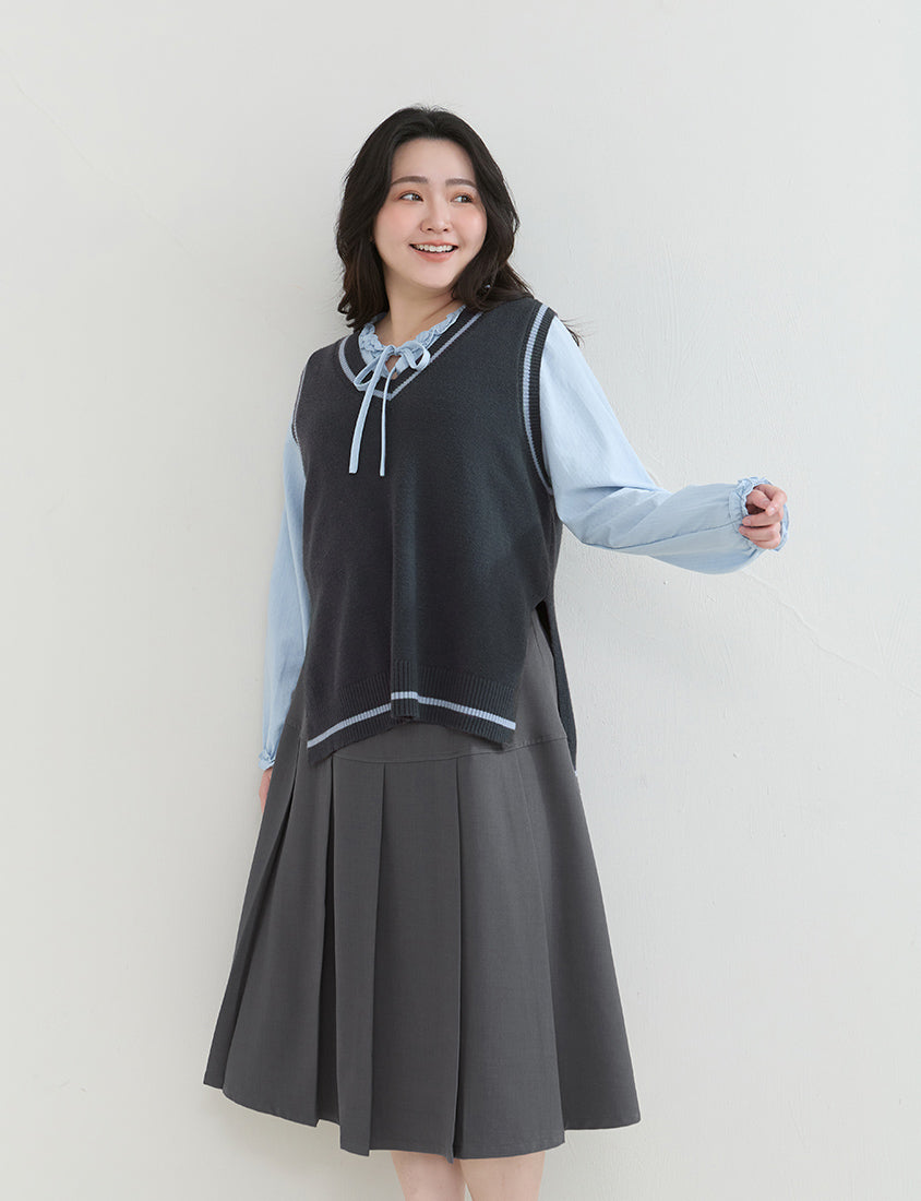 Preppy V-Neck Contrast Stripe Knit Plus Size Vest