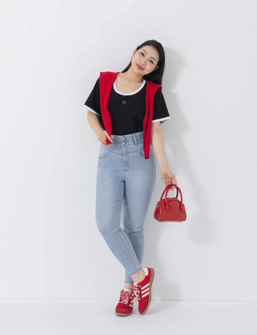 Contrast Cherry Embroidery Crewneck Plus Size Tee