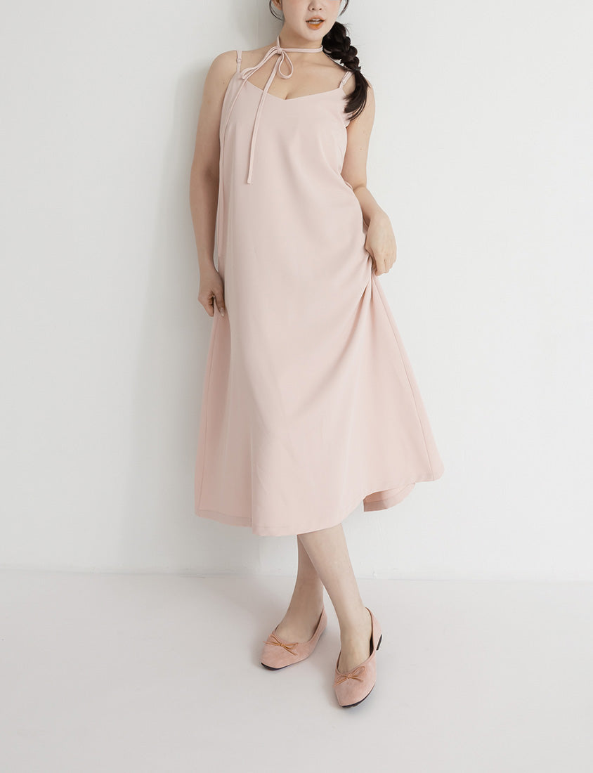 Wrinkle-Resistant A-Line  Plus Size Cami Maxi Dress (With Waist Tie)