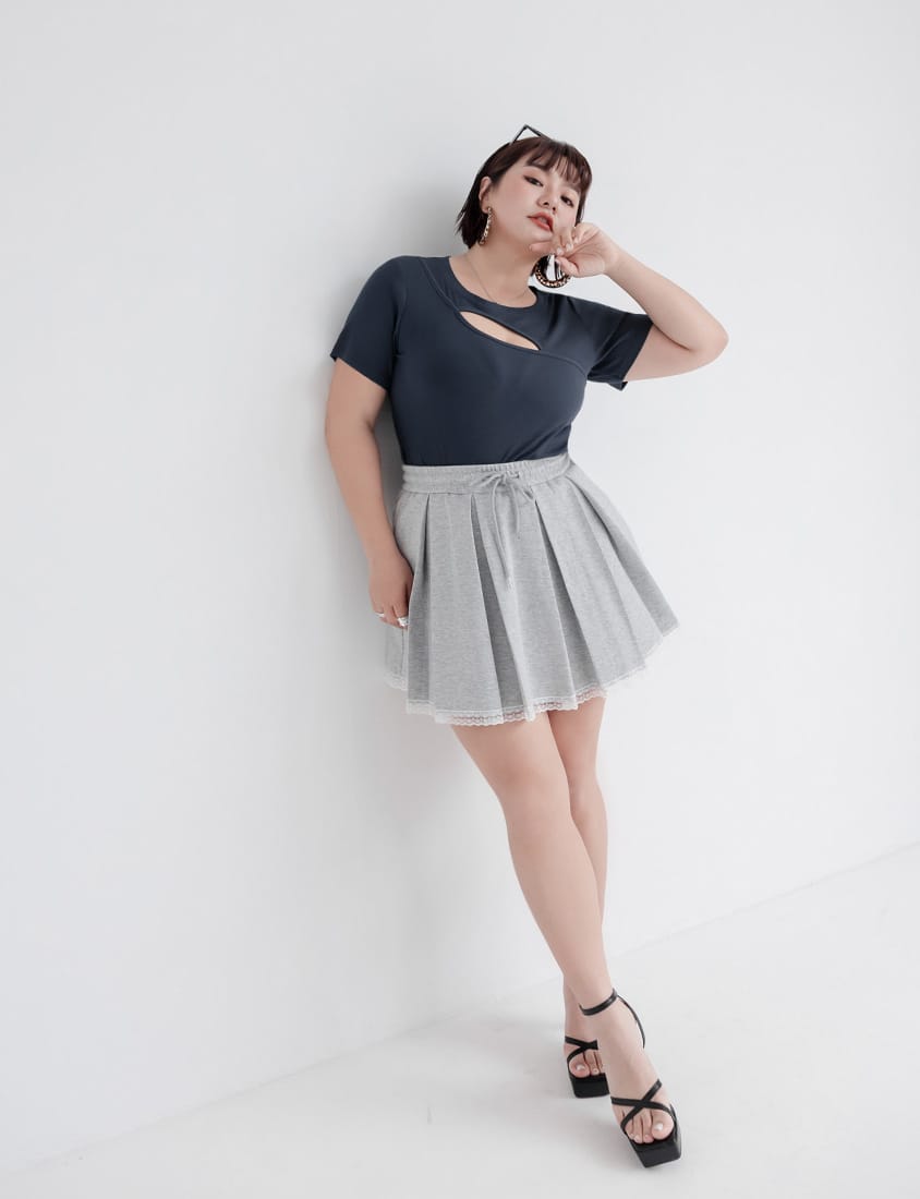 MUA! Pleated Lace-Trim Elastic Drawstring Plus Size Cotton Skirt (with Inner Shorts)