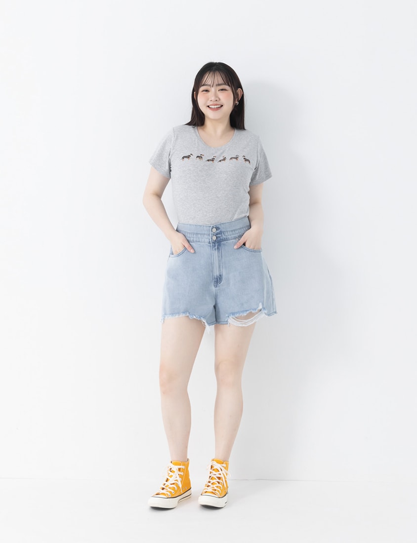 Playful Pearl Dachshund Embroidery Plus Size Crewneck Tee