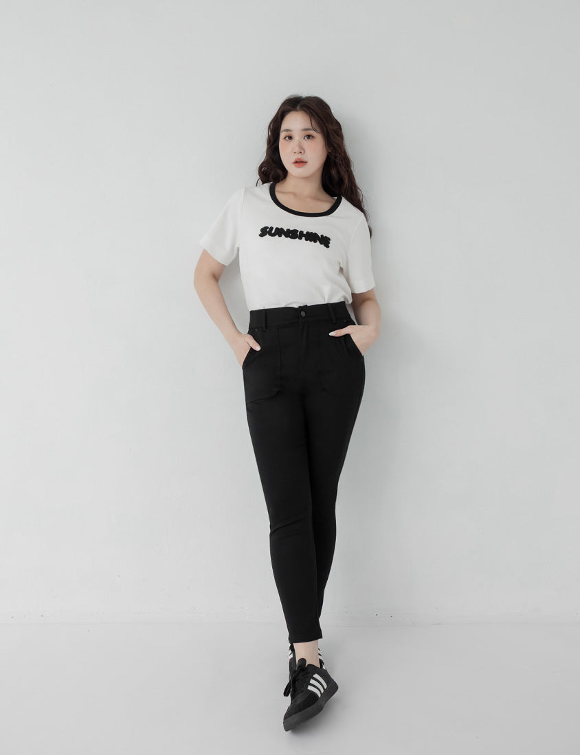 Contrast Fuzzy Embroidery Plus Size Crewneck Tee