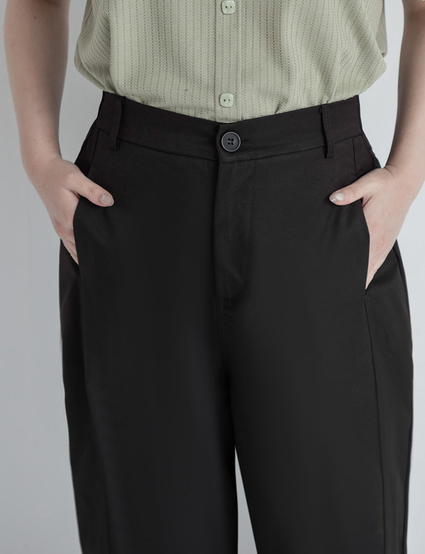 Sharp Curved Seam Twill Plus Size Pants