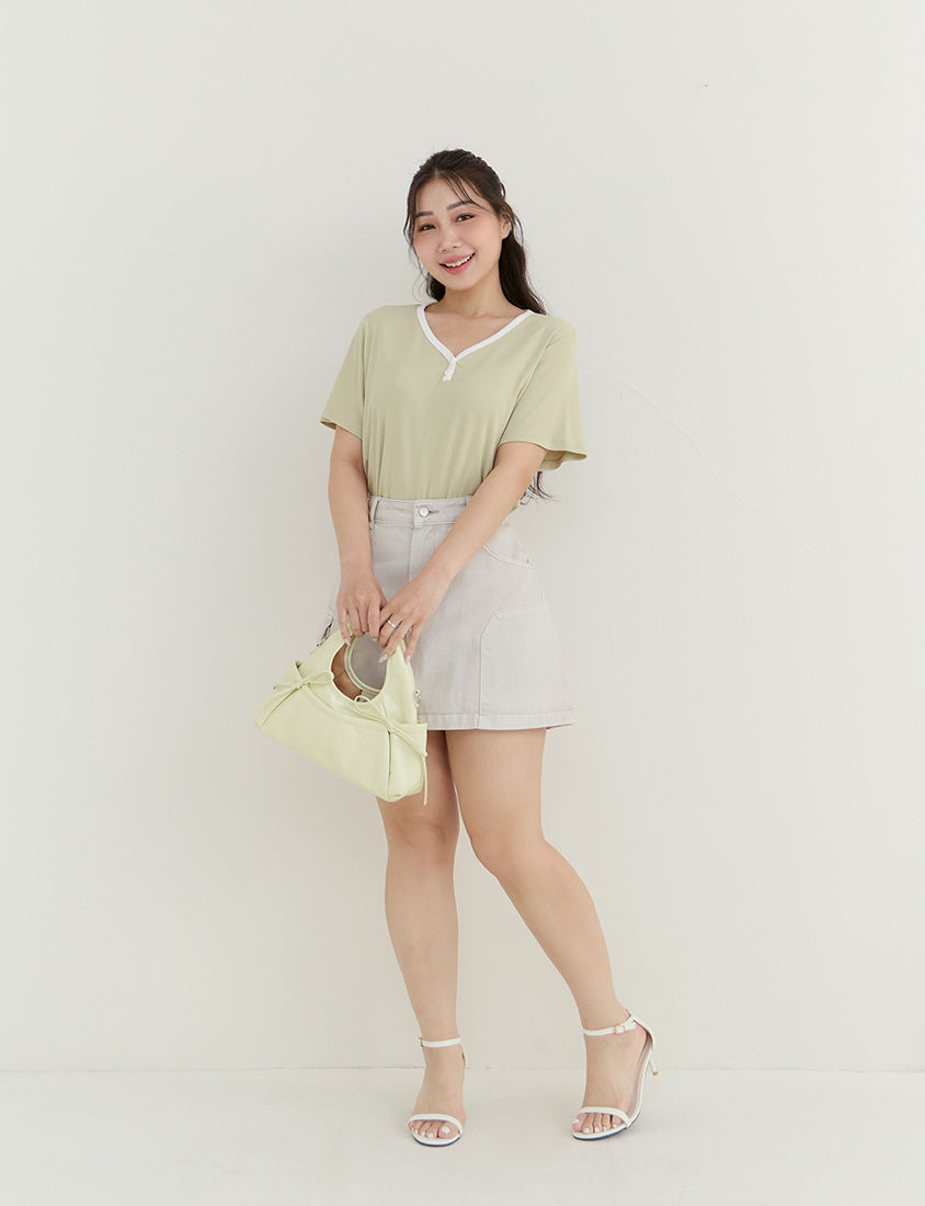 Simple V-Neck Contrast Ribbed Plus Size Tee