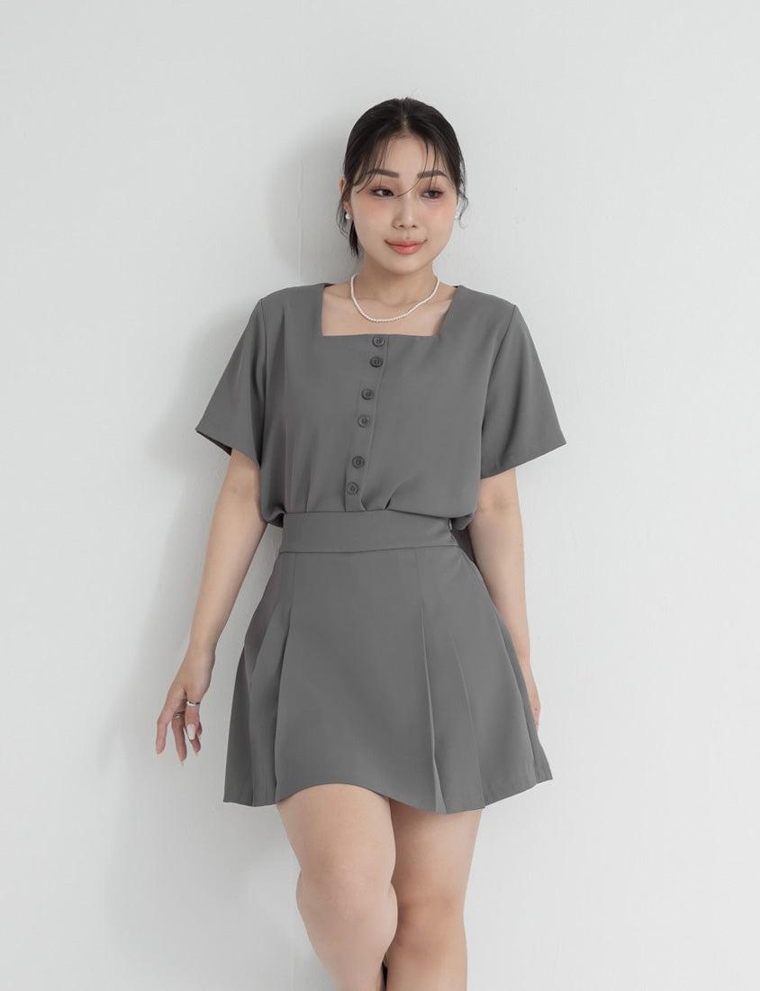 MISS. Elegant Wrinkle-Resistant Pleated Chiffon Plus Size Skirt