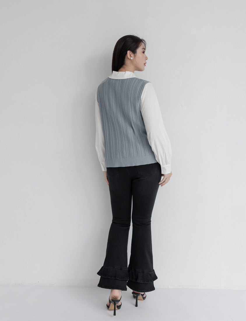 MISS. Korean Style Contrast V-Neck Plus Size Knit Vest