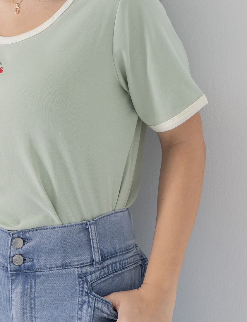Contrast Cherry Embroidery Crewneck Plus Size Tee