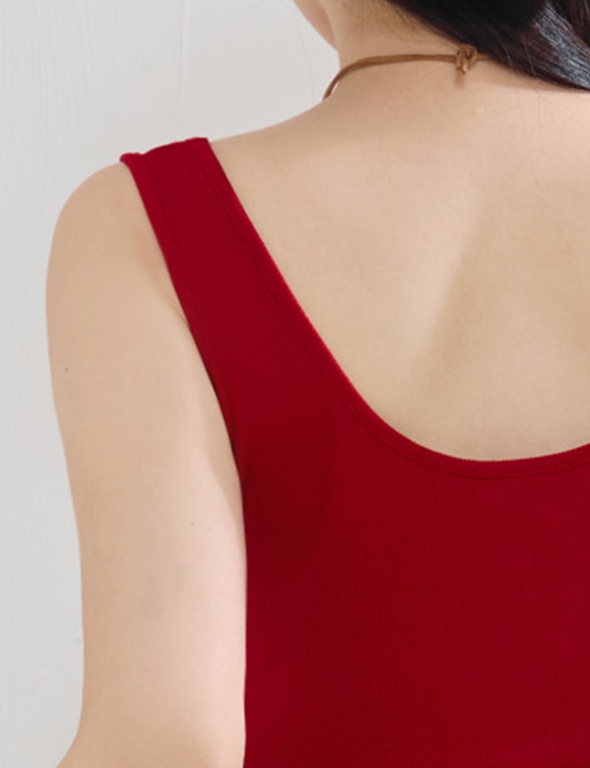 MUA! Open-Back Square Neck Plus Size Cropped Tank