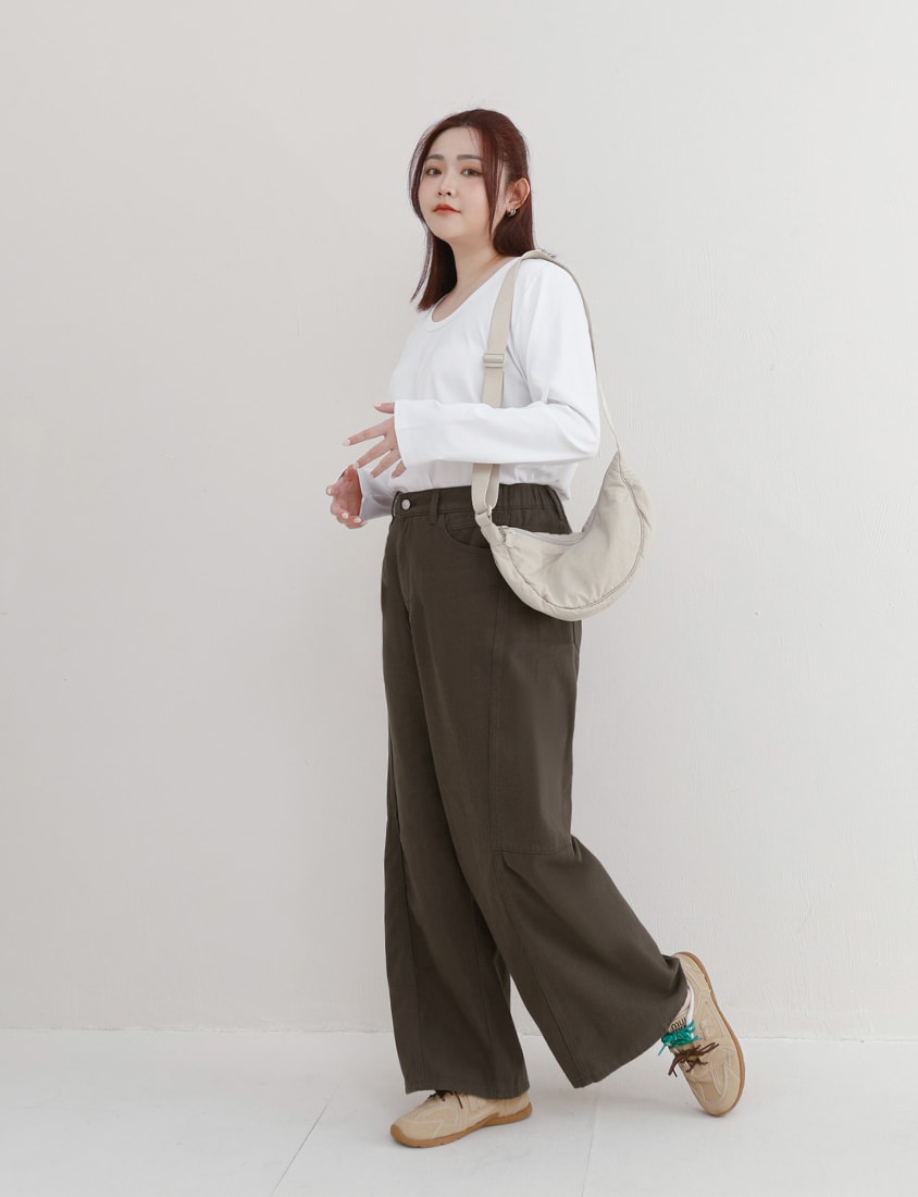 U-Neck Slim Fit Plus Size Long Sleeve Tee