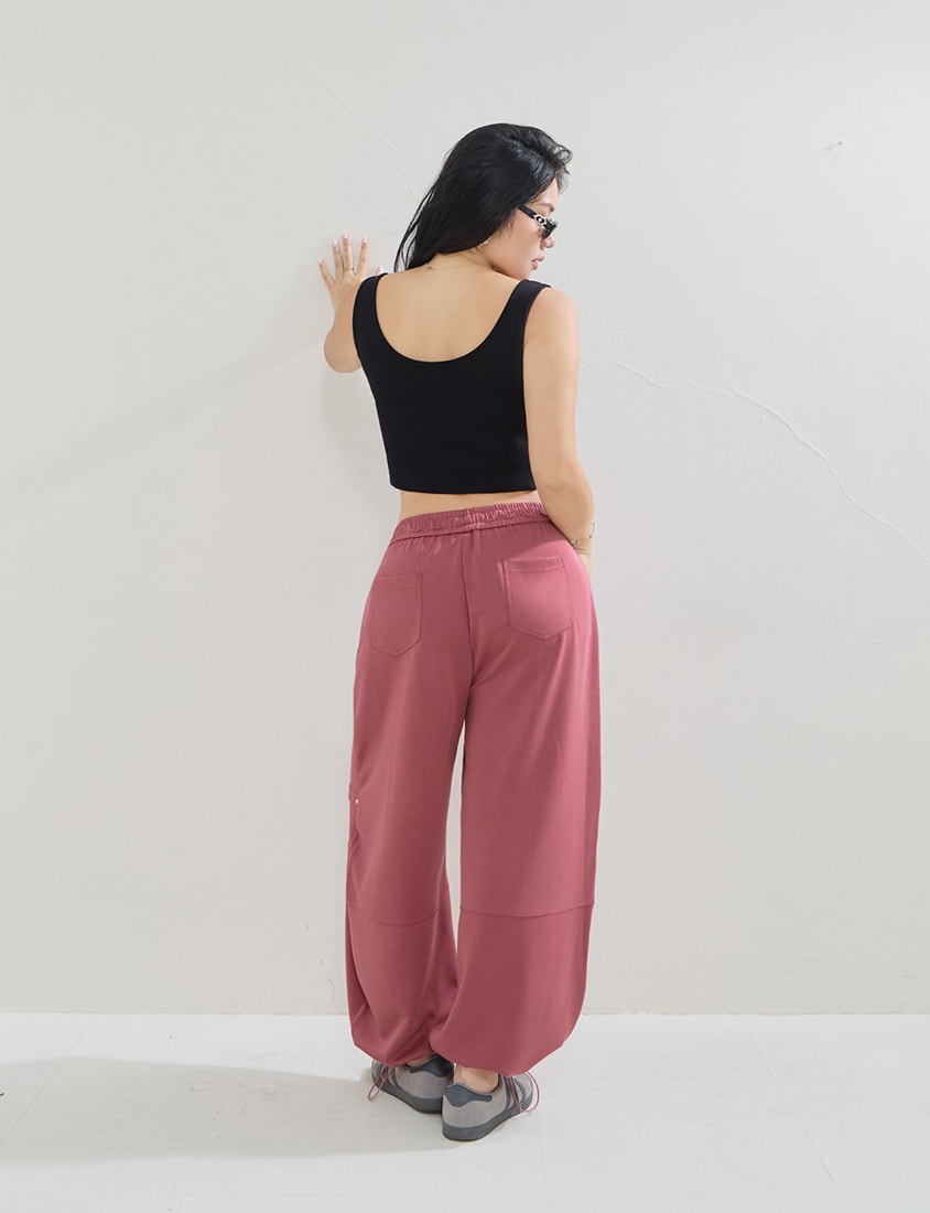 MUA! Open-Back Square Neck Plus Size Cropped Tank