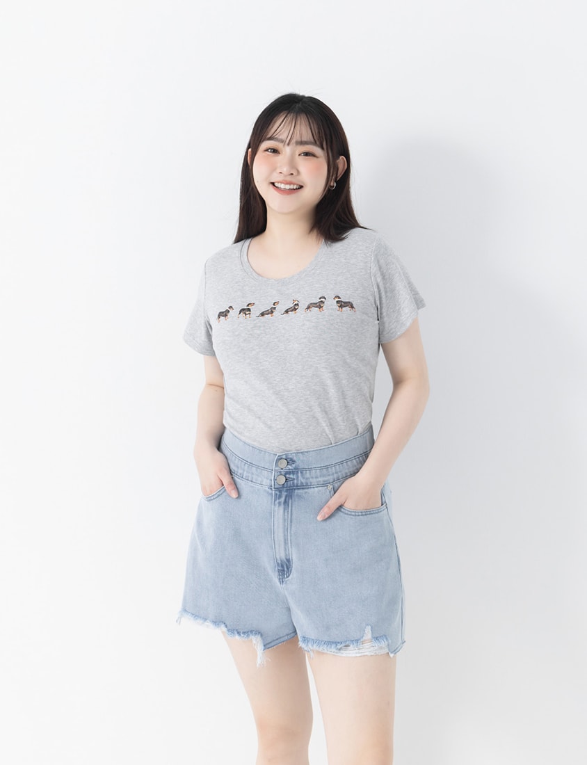 Playful Pearl Dachshund Embroidery Plus Size Crewneck Tee