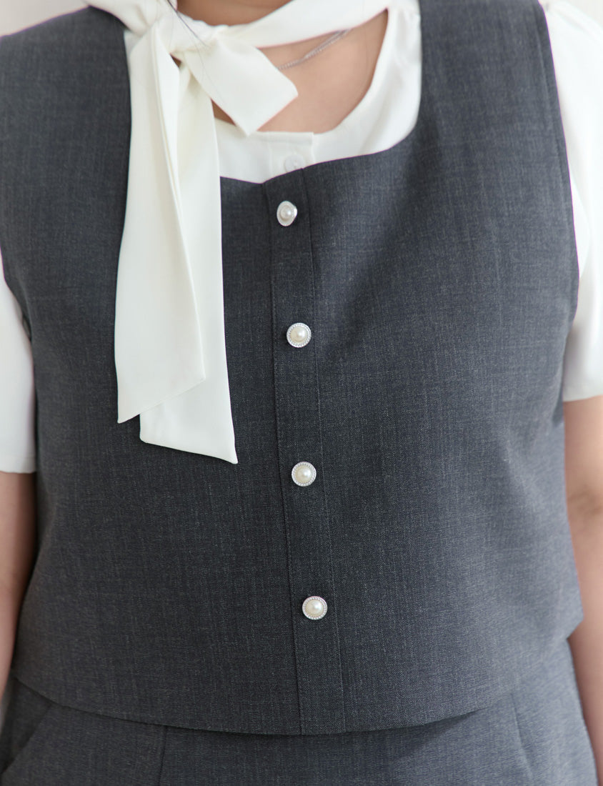 MISS. Korean Style Pearl Button Plus Size Tailored Vest