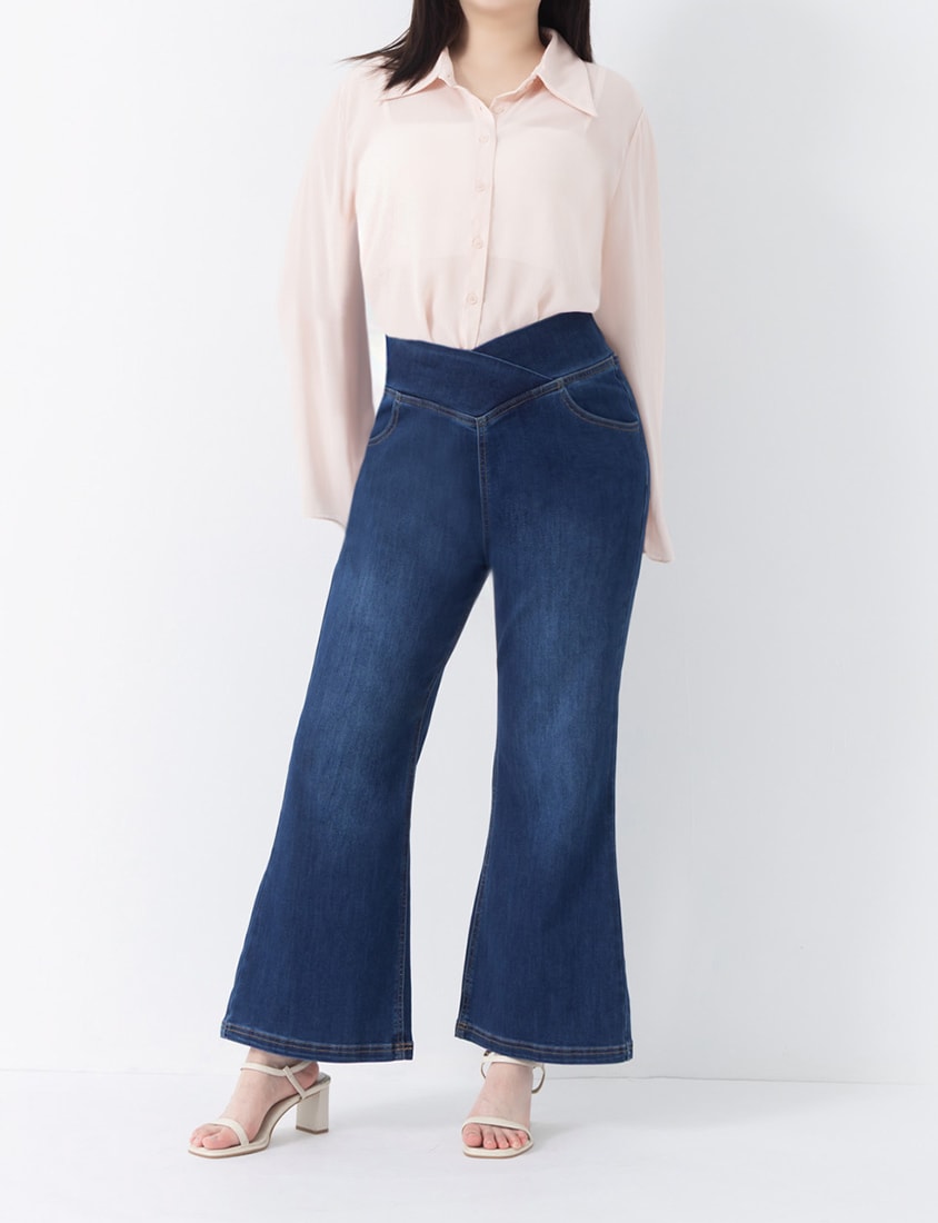 Slimming V-Waist Plus Size Flare Jeans