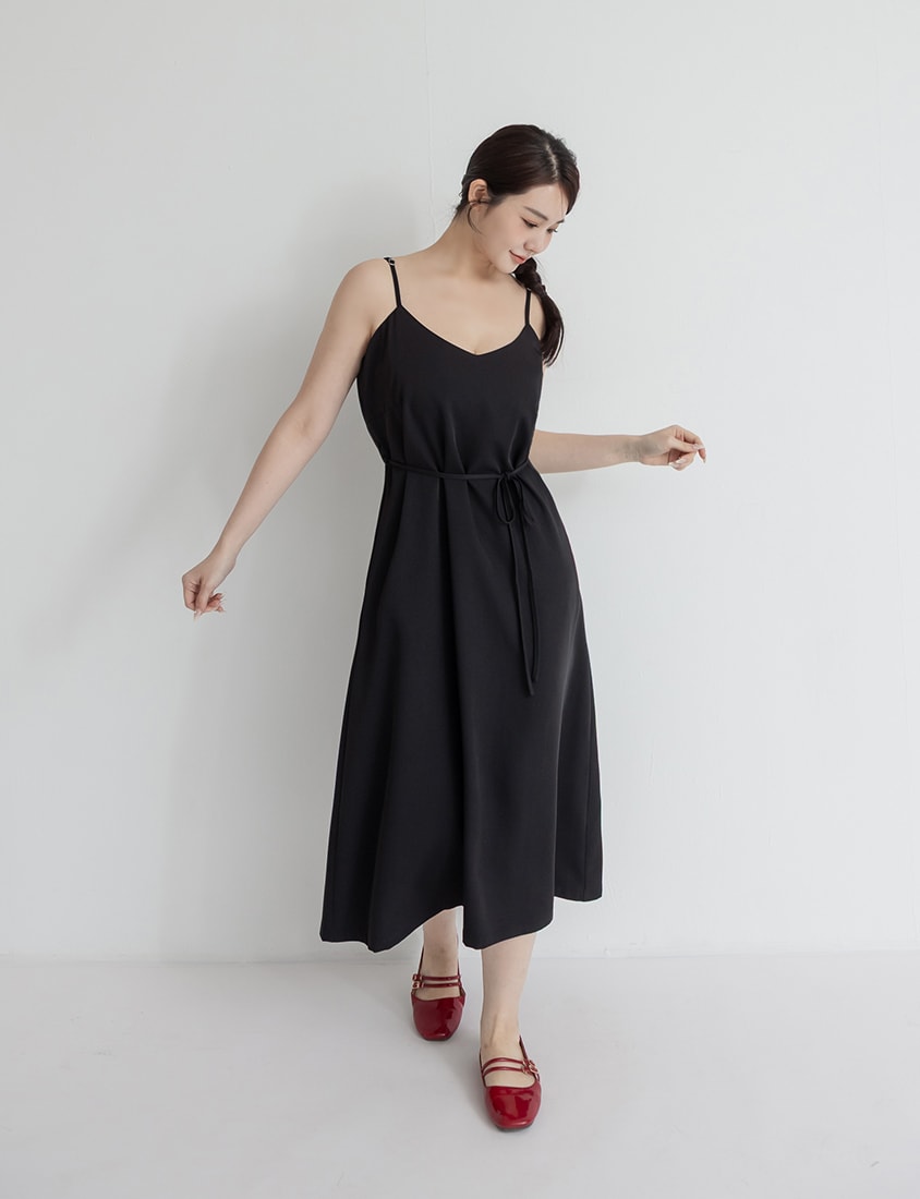 Wrinkle-Resistant A-Line  Plus Size Cami Maxi Dress (With Waist Tie)