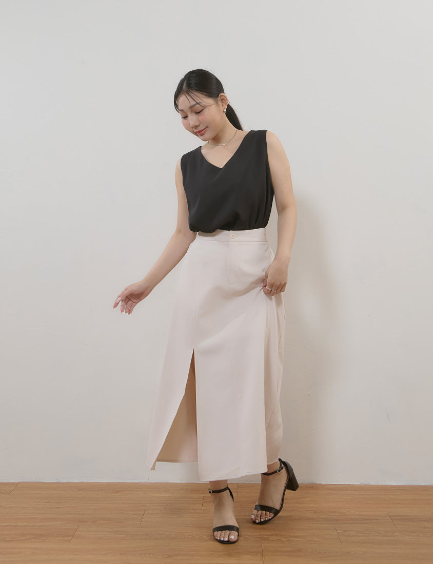MISS. Silky Cool V-Waist Slit Tailored Plus Size Maxi Skirt