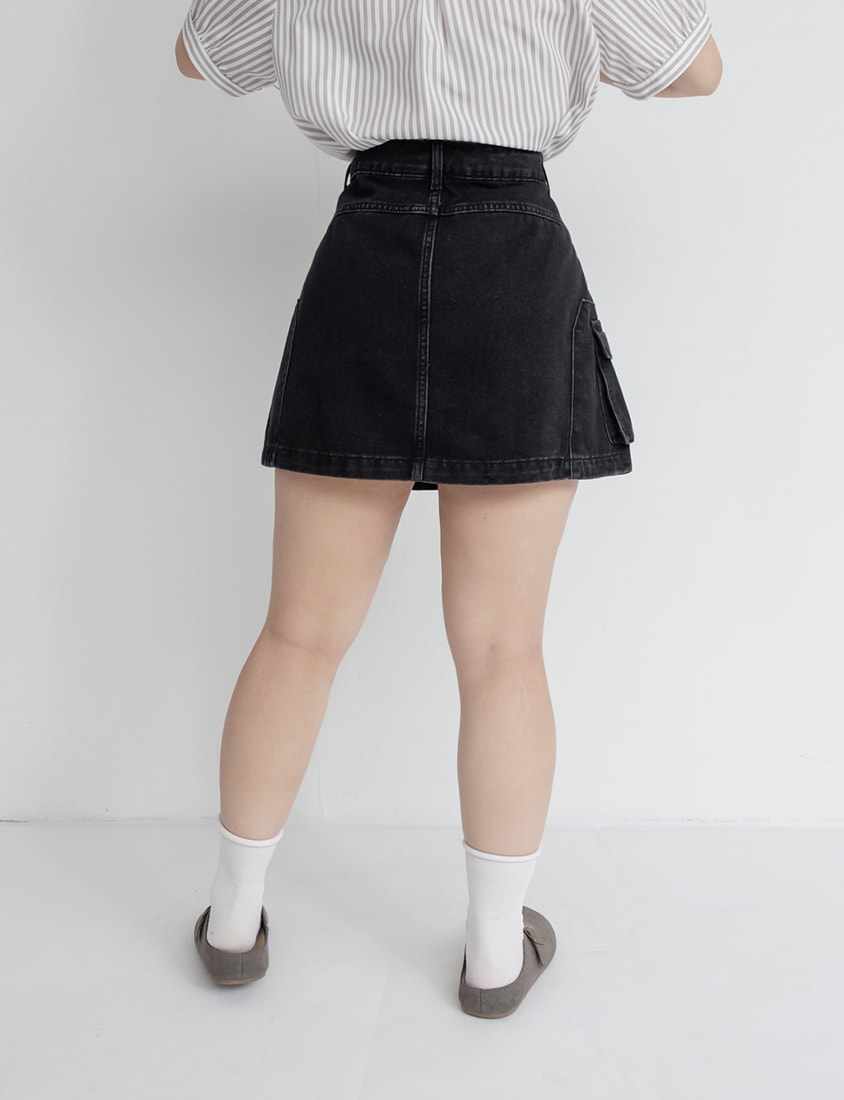Sweet & Edgy Utility Cargo Pocket A-Line Plus Size Mini Skirt