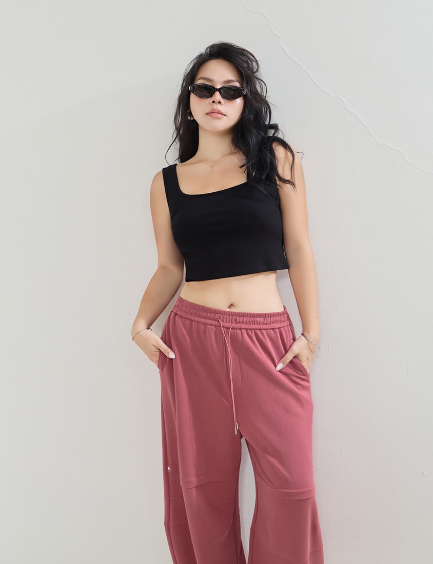 MUA! Open-Back Square Neck Plus Size Cropped Tank