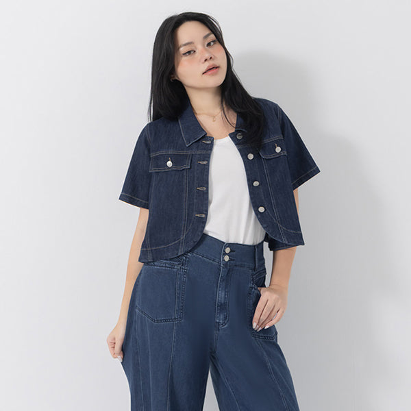 Curved Cut Plus Size Cropped Denim Jacket